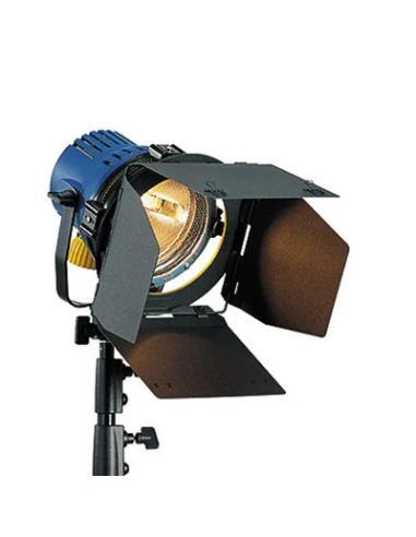 reporter kit (3 x 800W arri light)