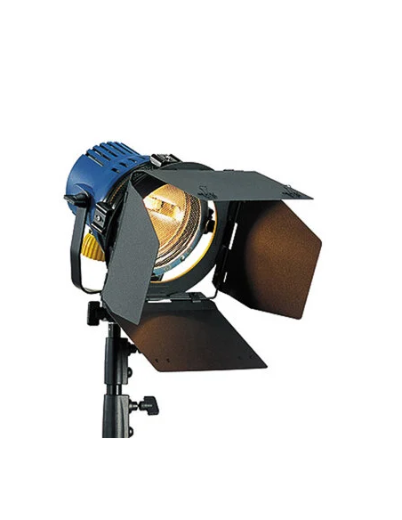 reporter kit (3 x 800W arri light)